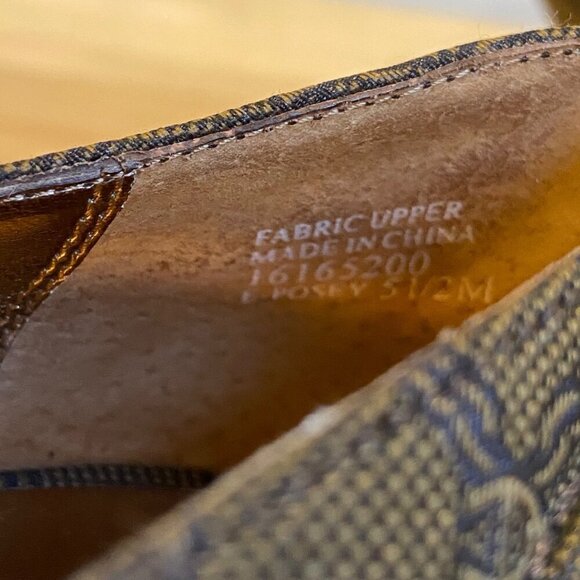 Etienne Aigner Brown Designer Patterned Kitten Heels tan brown gold bow Size 5.5 - Picture 11 of 16